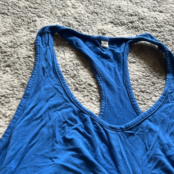 Crop tanks - Picture 3 of 4